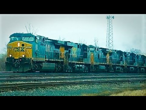 6 Engines on Big CSX Freight Train