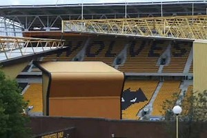 Wolves' Molineux redevelopment stands proud - video