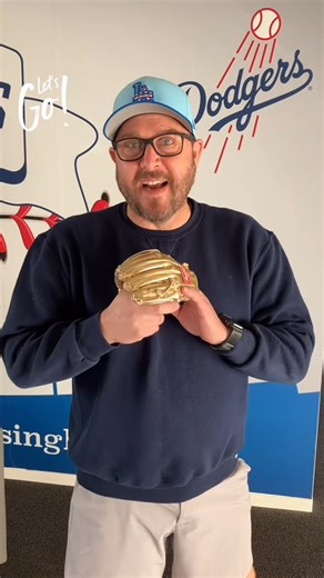 Steve Sax | Throwing out the first pitch tonight at the #Dodger game! It feels so great to be back. ⚾️ #LetsGo #SITM #DODGERS #LA #SaxAndCates #SCAM... | Instagram