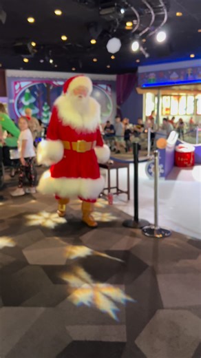 27K views · 436 reactions | Meeting Santa at Epcot | Magicparkmemories | Facebook