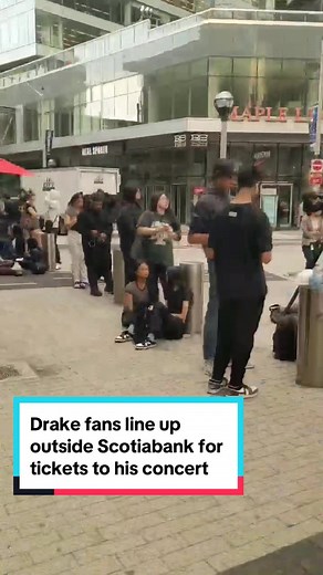 Drake fans in Toronto have been lining up since last night and throughout the entire day to get tickets to his 'It''s All A Blur Tour' concerts this weekend. We spoke to fans lined up outside Scotiabank Arena. #drake #toronto #drakeconcert #itsallablurtour #concertlineup #forallthedogs #draketickets #scotiabankarea #itsallablurtourtoronto #draketour