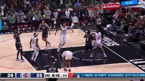 Mind-Blowing NBA Moves: Witness Insane Reactions and Unseen Skills in Epic Plays!