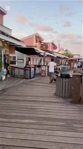 Madeira Beach 🌴 | Sunset Boardwalk Vibes 🌅. Music and OG sound. #sunset #madeirabeach #john’spass