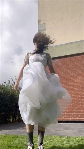 Windy Wedding Dress (9)