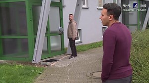 "Po co wstąpiłeś do policji?" 🚔🤔 Kto jest kretem? Kochani, przed Wami zapowiedź odcinka, otwierającego nowy sezon 📺🚔 Słyszeliśmy, że będzie się działo 😲💪 Widzimy się 1️⃣.0️⃣3️⃣ o 1️⃣9️⃣:0️⃣0️⃣ w TV4 - Czwórka ❤️ Mamy nadzieję, że Was nie zabraknie 😊 | Policjantki i policjanci - serial