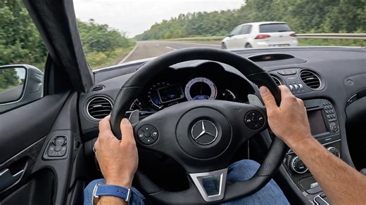 Mercedes V12 testée à pleine vitesse