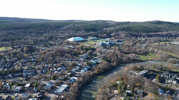 Notre maison, notre forteresse, notre COLLÈGE! #noussommesbourget #voltigeursbourget #collegebourget #bourgetcollege