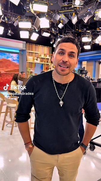 Gran estreno de EL CLAN en Canal 13 Chile