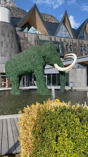 Der Aqua Dome ist ein Thermalbad mit angeschlossenem Wellnesshotel in Längenfeld im mittleren Ötztal, Tirol, Österreich. Das Alpen-Spa der Extraklasse. Genießen Sie das herrliche Wohlfühl-Ambiente inmitten der Ötztaler Berge. Kraft der Alpen spüren. Ötztaler Genuss. SPA. #aquadome #wellness #tirol #ötztal #austria #österreich #natur #berge #travel #spa | Thetravler81