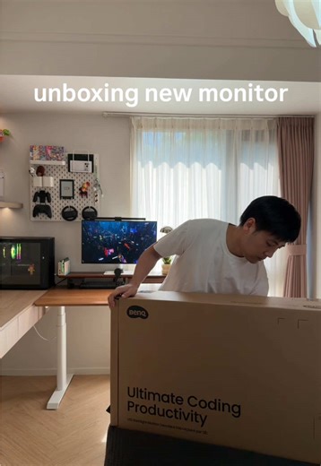 Upgrade my screen,Benq RD280U, the world‘s first professional programming monitor.Code better, with the right screen.🖥️ #monitor #desksetup #softwareengineer #codinglife #developer