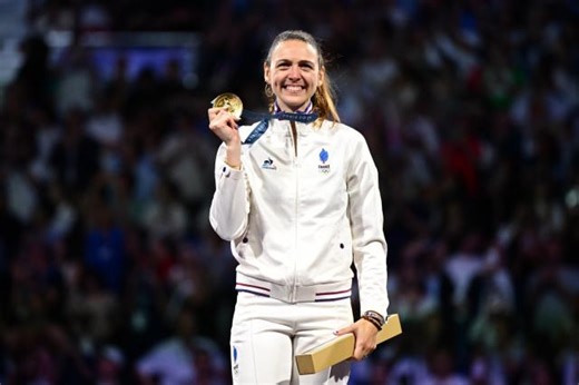 Manon Apithy-Brunet, sacrée au sabre aux JO : « Pour moi, on a gagné l'or ensemble »
