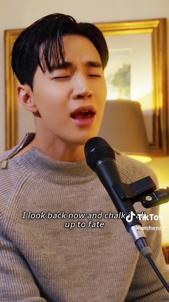 Henry Always Been You Piano Performance in Paris