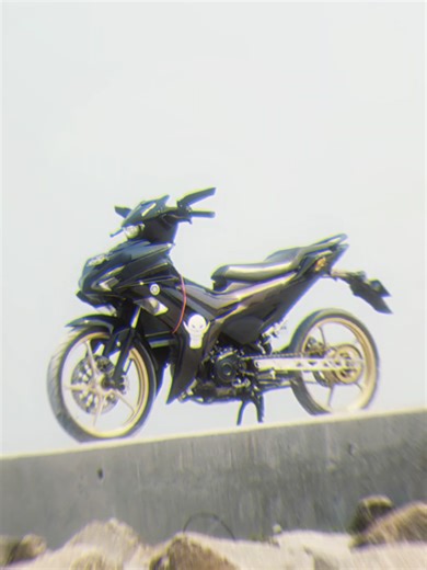 y16zr @| 𝚈𝙰𝙸𝚂𝙷 | . . #y16zr#bikes#maldives#malayconcept#y15zr