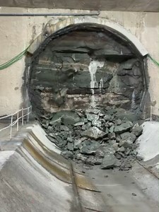 Tuneladora Mayrit llega a la nueva estación Madrid Río tras excavar bajo el Manzanares