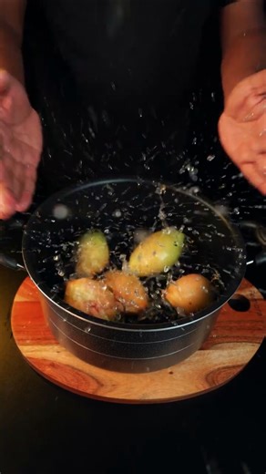 Spicy Raw Mango Pickle 2.0 ASMR 🥭🔥#spicy #rawmango #pickle #asmr #salemspecial