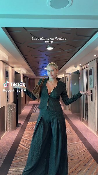 Stylish Cruise Night Outfits for Women