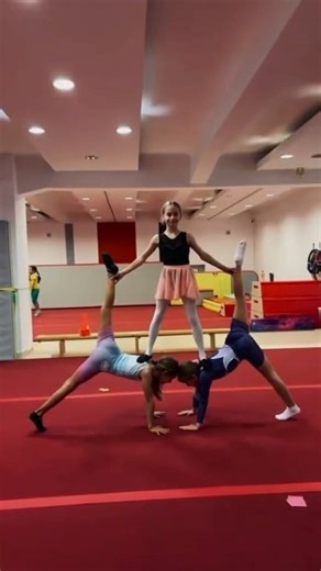 Viral gymnastics and acrodance skills 🔥🔥🔥🤸‍♂️🥰 #fyp #viral #gymnastics #skills #acrodance #challenge #reelsvideoシ #kids #kidsgymnastics | Academia Marian Dragulescu