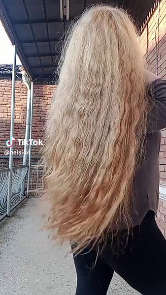 Embrace Your Natural Hair: Morning Vibes and Tips