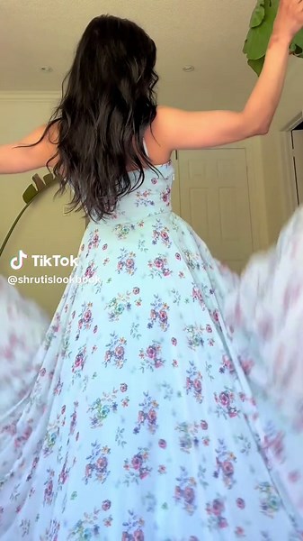 Spring Floral Dresses to Embrace Cherry Blossom Season