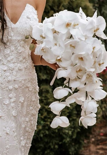 White wedding decorations 🤍 #foryou #whiteweddingtheme #weddinginspirations #viraltiktok #elegant #fypシ #weddingcolor