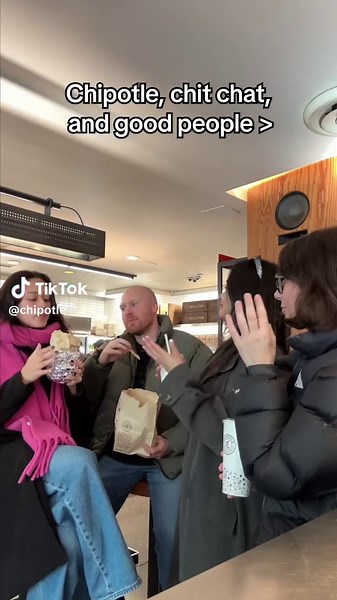 who’s cutting onions (we are) #friendsgiving #bestfriend #order