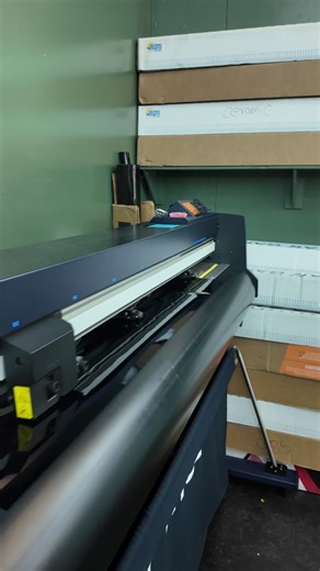 Making sure every tint comes out to perfection!👌🤩