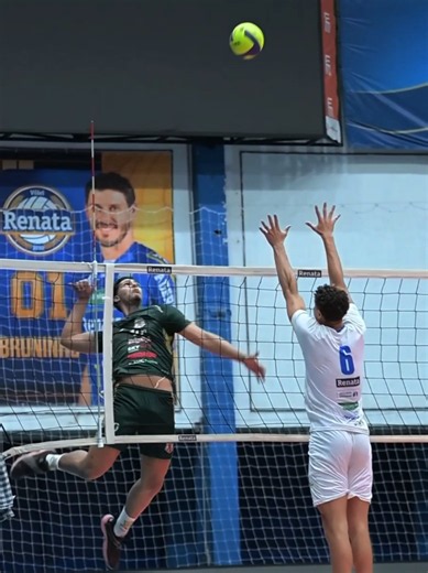 Vídeo deles atacando no vôlei: será tudo isso?