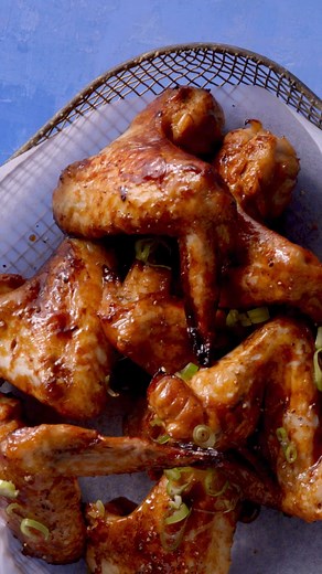 Brace yourself for a flavour sensation that will take weeknight dinners to the next level! 👩‍🍳 🍗 Our juicy teriyaki chicken wings with sweet chili mayo are ready in under 30 minutes and just $4.22 per serve^. Impress the whole family with this delicious and affordable meal. Head to the link below for the full recipe: https://www.woolworths.com.au/shop/recipes/teriyaki-chicken-wings-with-sweet-chilli-mayo ^This recipe is based on actual product portion size used and standard shelf prices as at
