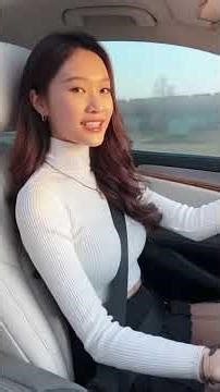 POV: A Cinematic Drive with an 18-Year-Old Supermodel | 85mm Vlog