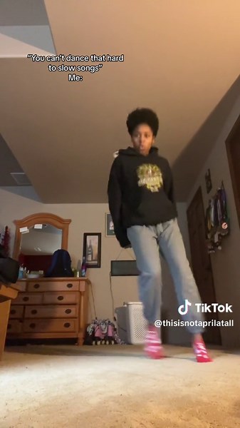 Mastering the Heel Click Dance: Step-by-Step Tutorial