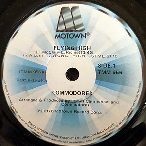 Commodores - Flying High