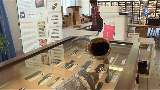 82K views · 518 reactions | La fabrication des peignes en corne est...