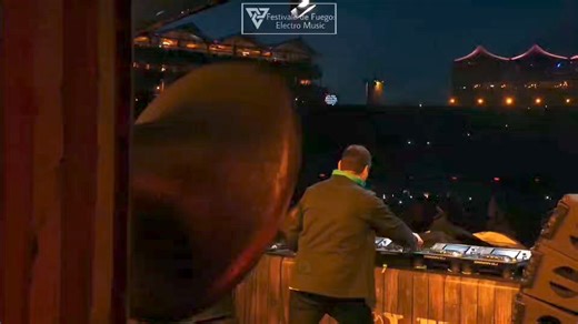 38K views · 1.6K reactions | Tiësto - Live Tomorrowland 2017  | Festivales De Fuego: Electro Music | Facebook