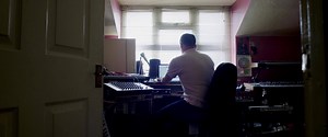 The Rise Of The Synths | Official Trailer | Pre-order NOW! The Rise of the Synths (Spanish: La rebelión de los sintes) is a 2019 documentary film written and directed by Iván Castell and narrated by filmmaker and composer John Carpenter. The film explores the origins and growth of the electronic music genre known as synthwave, charting its rise in popularity from the underground online music scene[1] to its recent mainstream exposure following use in retro-themed soundtracks, notably the 2011 fi