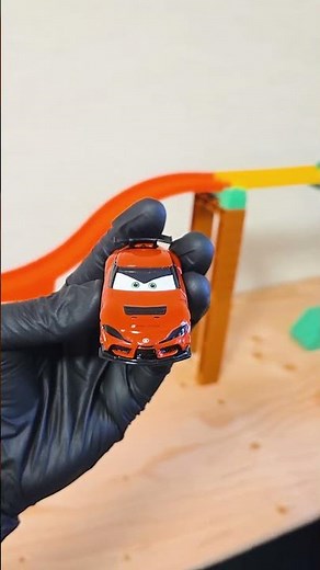 Lightning McQueen! Tomica Toy Car Jumps Off the Ramp! 🚗💨 Hot Wheels Style #shorts