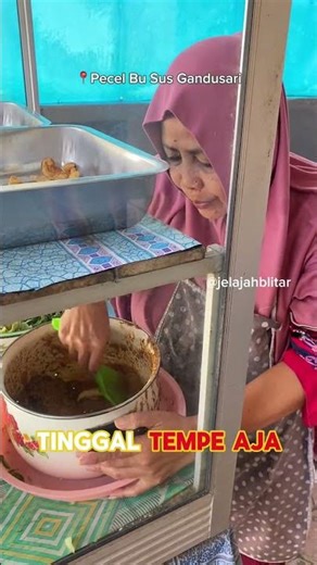 Sego Pecel Bu Sus, Gandusari Blitar