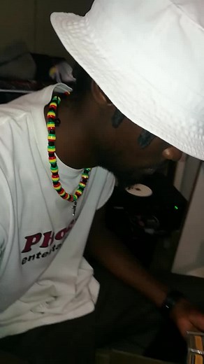 MR BLACK CARD: Organizing Music CDs and DVDs