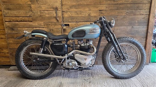 1956 Triumph 650 Thunderbird 6T Blue Manual, 4 speed in T...