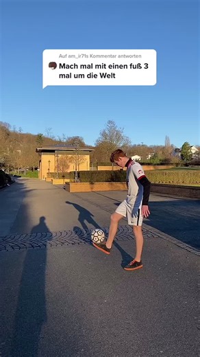 Jannik Freestyle Triple Around the World