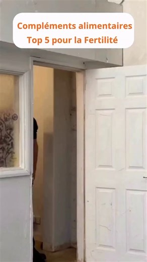 Dr Imane Lalami on Instagram: "Quelles vitamines pour les essais bébé ? 💊 👩🏻‍⚕️Voici le Top 5 d’une Gynéco en PMA ⚠️Les compléments alimentaires ne remplacent pas une alimentation équilibrée. Ils peuvent être utiles en complément, après avis médical, notamment dans un projet de grossesse. ✨Top 5 des vitamines & micronutriments pour la fertilité ✨ 🧬Acide folique - forme active: 5-MTHF Forme directement utilisable par l'organisme. Indispensable à la division cellulaire, à la qualité ovocytaire