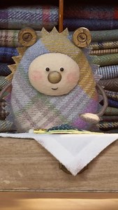 🧶 Fluff: stealing your heart and your string. Happy wrapping friends 📦🎀 🤍🐾 #fluff #TweedyandFluff #wrapping | Tweedy & Fluff