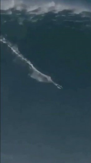 In Nazaré,Portugal, surfer Sebastian Steudtner has made history by riding a colossal 26.2-meter wave