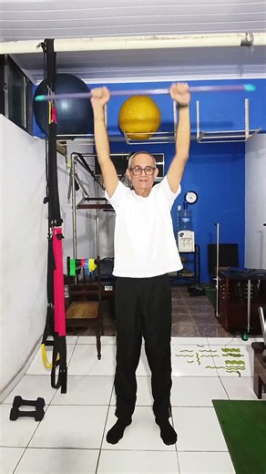 Back pain and slumping shoulders? Do these stick exercises to improve your posture!