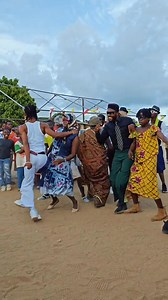 BON DIMANCHE À TOUS ❤️❤️🔥🔥 Notre Clip Bal Poussière Arrive Fortt 💪 Le morceau est trop doux 👇👇 https://vm.tiktok.com/ZMBqGa3yE/ @super fans Willy Dumbo Dj Kedjevara Nidja Apoutchou National Molare Facebook NCI - La Nouvelle Chaîne Ivoirienne TRACE Afrique | Nidja