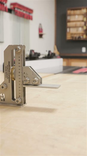 The top AND bottom of this tool helps you setup your tools QUICK! #woodworking #tools