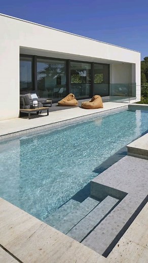 ¿Buscas un color de agua de piscina y quieres saber qué color de mosaico elegir? ¡Te explicamos cómo funciona nuestra #app 📲AQUA COLOR ¡Paso a paso! 📸: @vazquezibenages @ohlab_architecture @bnarquitectos #Piscinas #piscina #pool #pooldesign #mosaic #tiles #mosaico #luxurypools #luxurytiles #mosaictiles #Hisbalit #Aquacolor | Hisbalit Mosaico