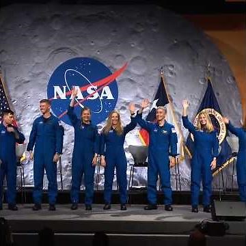 📷 Hubble Captures Mysterious Galaxy NGC 2775 | NASA Universe