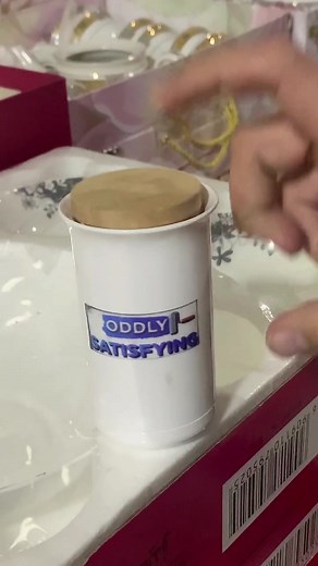 Sometimes, satisfaction is in the simplest thing. #satisfying #oddlysatisfying