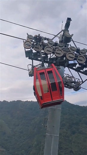 Unbelievable Cable Car Engineering in Action! 😱🚡🔥 #shorts