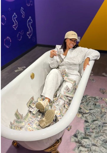 If you’re looking for a date night activity that’s fun AND might actually help you get closer to your money goals, add @MoMoney, the Museum of Money to your list ASAP! 💰🙌🏽 It’s a NEW interactive museum in Dallas all about money that lets you play your way through the exhibits through fun challenges and photo ops! 🥳🥳 📍501 Elm St, Dallas, TX 75202 (West End) 🚥 Step into the laser vault challenge (like a real heist movie) 🔎 Try to spot counterfeit money 💸 Design your own currency 🥳 Play i